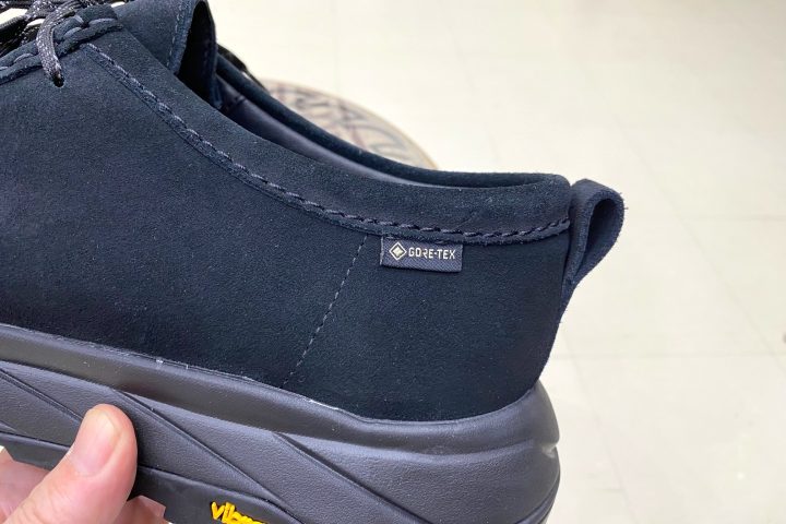 【大人の全天候型】ゴアテックス×Vibram搭載で雨の日も無敵なクラークス!「ワラエデンロー」がワラビーを超える新定番!?エディターが試し履き