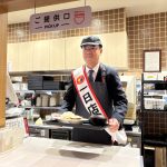 発売初日には、ベトナム社会主義共和国　特命全権大使　ファム・クアン・ヒエウ閣下も来店！