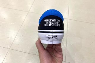 【争奪戦必至の注目スニーカー】Vans×リベレイダースの第4弾！折り鶴刺繍とブルーのスウェードが映える「Premium Slip-On 98」をエディターが試し履きレビュー
