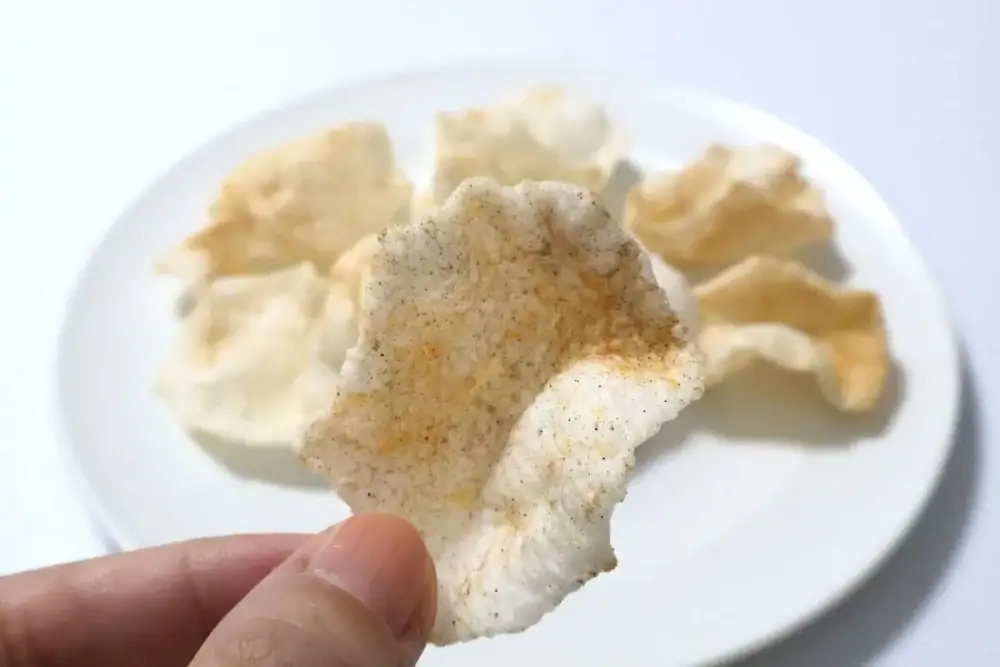 第2位 【謎のファミマ味が話題】新作ファミチキ＆スナック菓子を実食レポ！公式が隠す3つ目の味を暴いてみた
