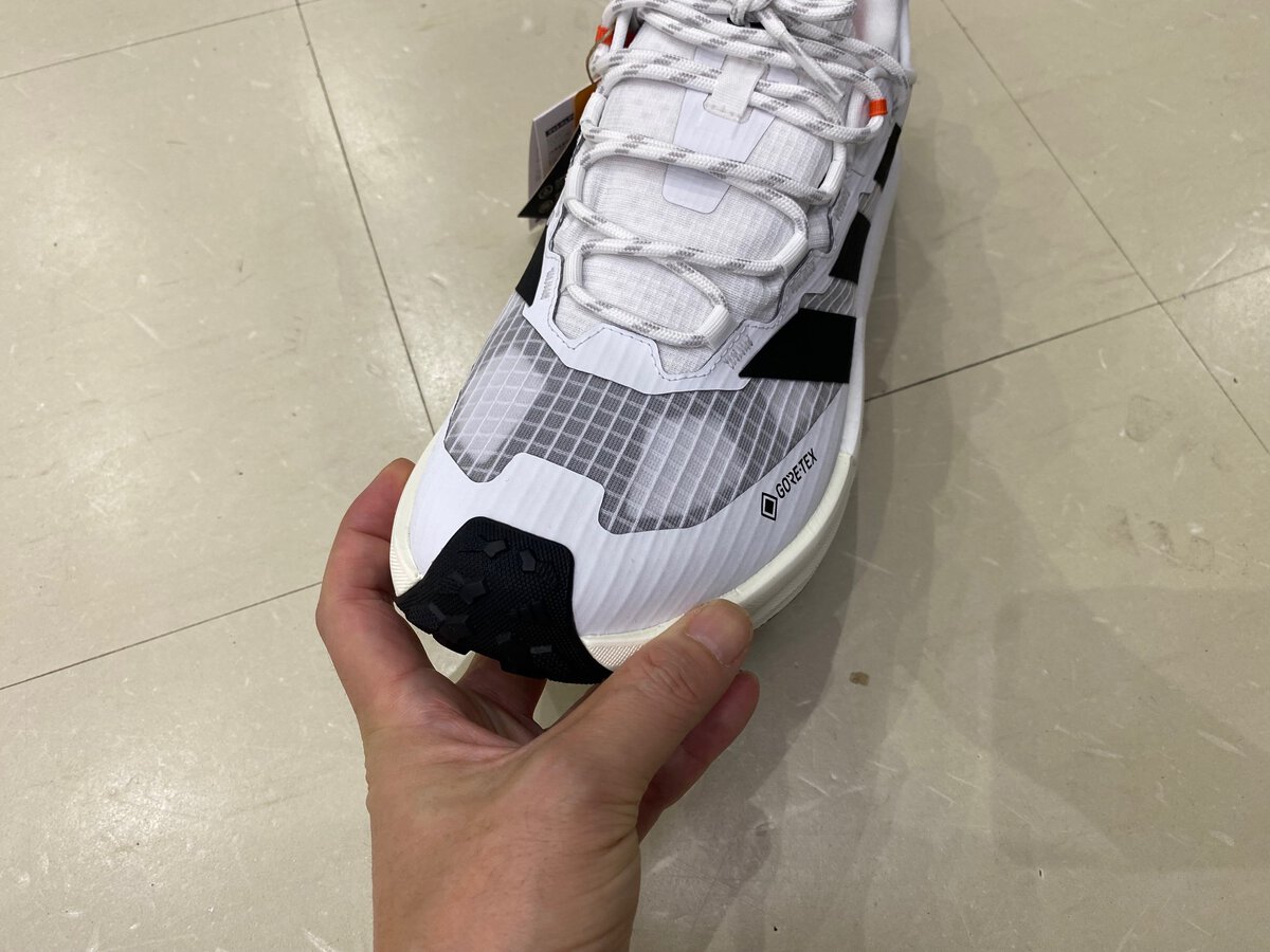 adidas TERREX FREEHIKER 3 LOW GTX "GORE-TEX" CLOUD