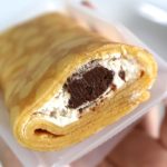 クレープのもっちり感とほろ苦なチョコ、そして甘すぎない生クリームが疲れを癒す