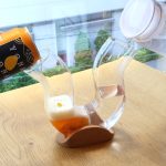 注ぐ際にはよなよなエールと水を同時に注ぐのが理想