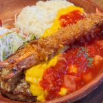 びっくりドンキー夏限定「トマト弾けるハンバーグ」新作をガツンと食べ比べ！爽やかトマトとまろやか卵＆クリームのコンビにハマりそう！