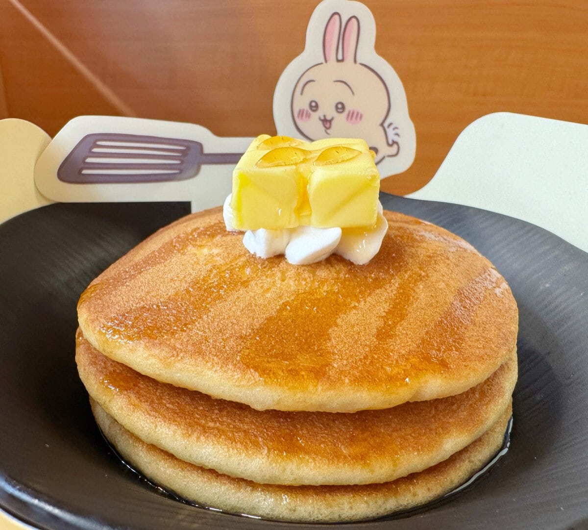 パンケーキはミニサイズながらも3段重ねという、食べ応えのあるボリューム感