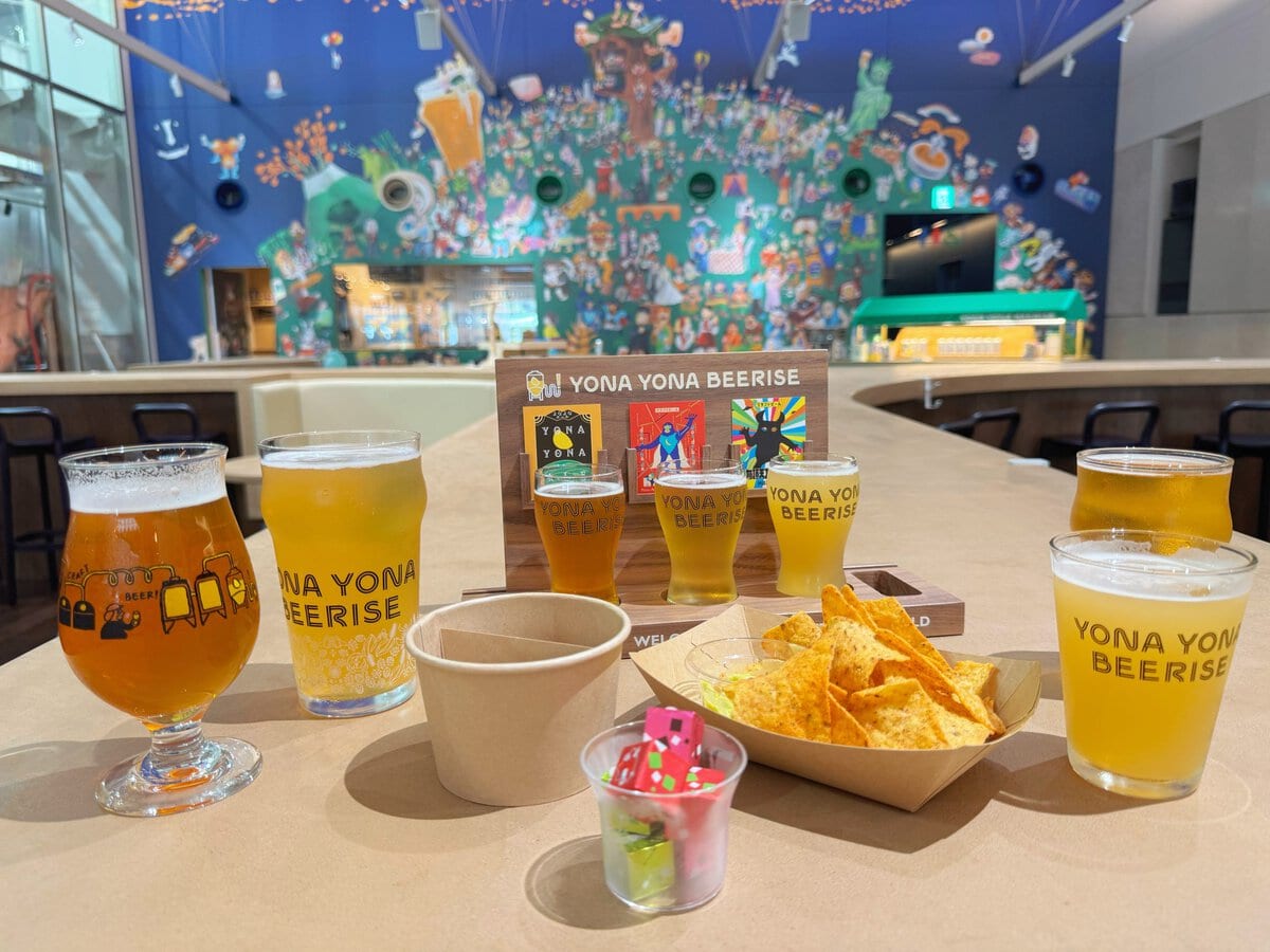 14種のビールやおつまみもずらり