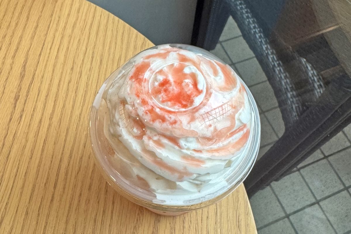 スターバックスコーヒー ヘブンリー ピーチ フラペチーノ Tallサイズのみ テイクアウト￥707 イートイン：￥720 ◆ 販売期間：2025年8月1日（金）～