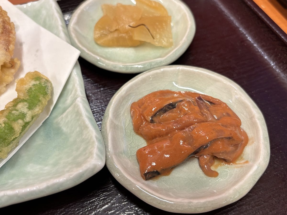 塩辛が付いてくるのもポイント
