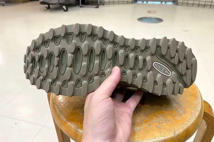 KEEN×NY発ブランド「一目惚れ級」の最強ジャスパー、液体感覚の次世代エアマックス…ほか【スニーカーの人気記事ランキングベスト3】(2026年7月版)