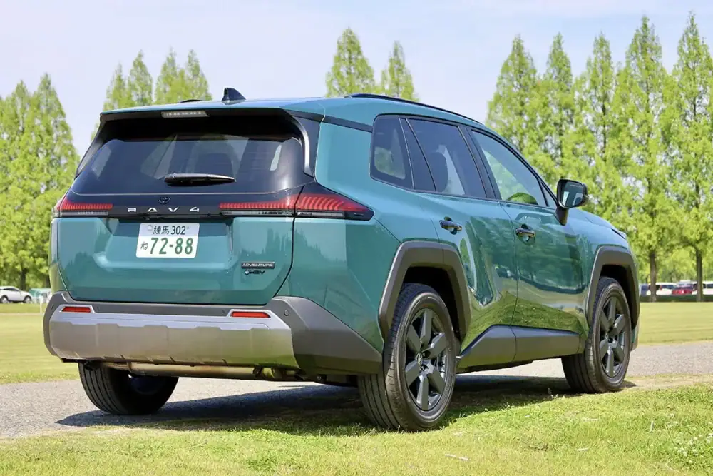 第1位 【世界100万台のSUV】450万円~でも全然高くない!サイズ・広さ・走り・圧巻のコスパ…新型「トヨタ RAV4」の総合力がやっぱすげえ!『小沢コージの遊べるクルマ』