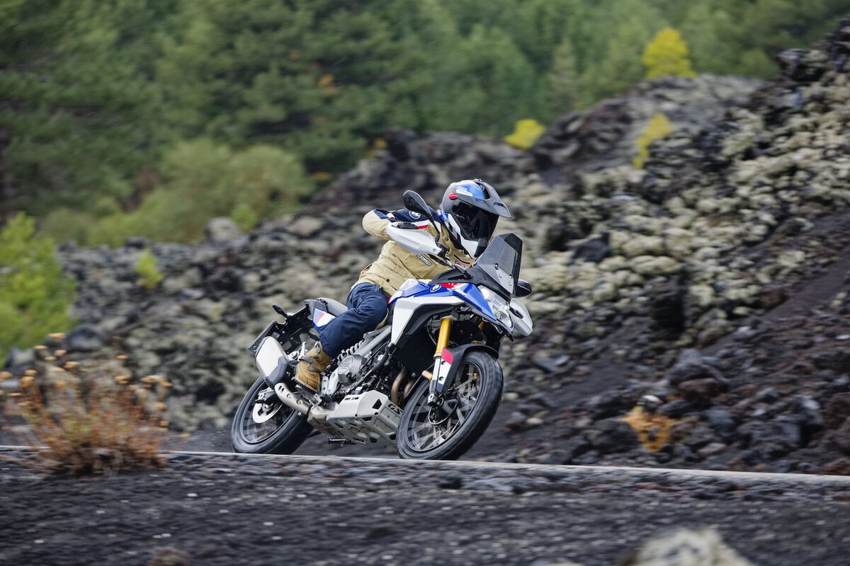 【手が届くBMW】“いつかはGS”を今すぐ叶える最終兵器!新型「F450GS」がミドルクラスのアドベンチャー界を席巻する