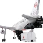 旅客機からロボットへ変形するだけでなく、旅客機からコンテナを発車する遊びが楽しめる