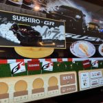 「デジロー」も期間限定でサーキット仕様に!?店内のエンタメ体験も激アツ
