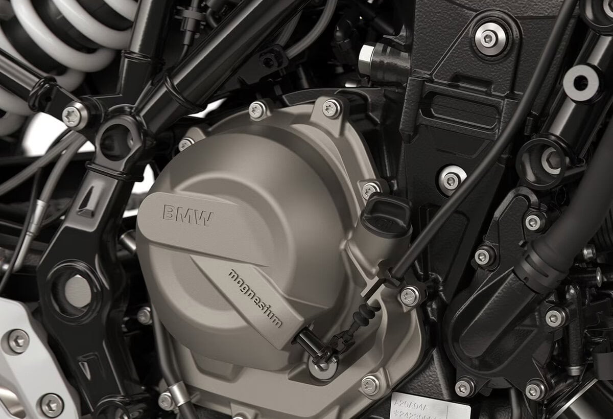 「F450GS」には完全新設計となる排気量420ccの並列2気筒エンジンが搭載されている
