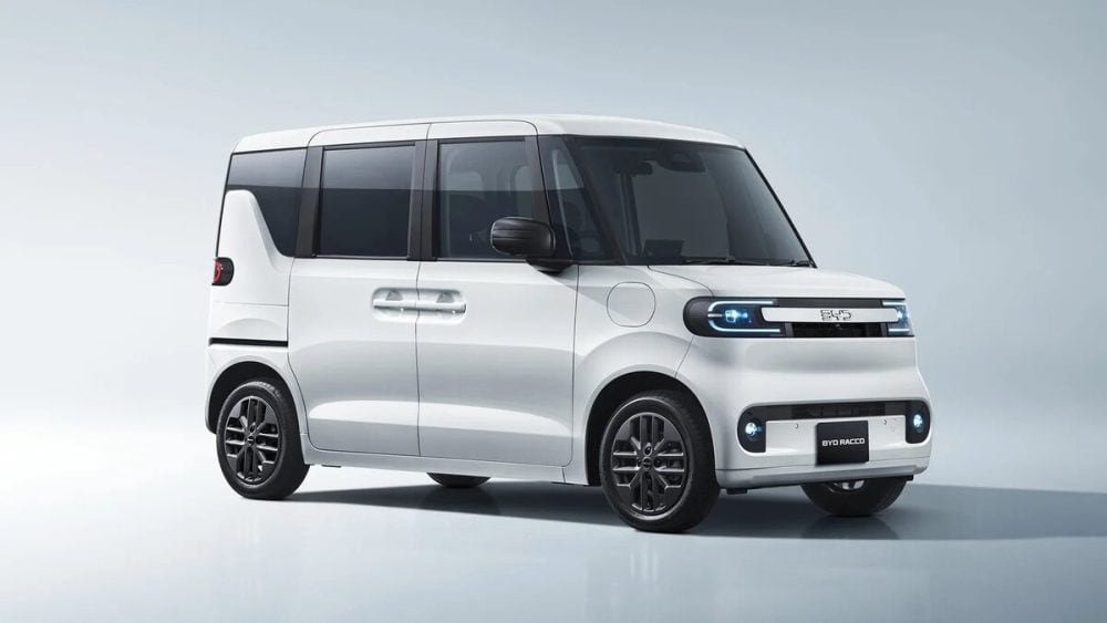 日本の軽自動車規格に合わせた専用設計の電気自動車「BYD RACCO」が登場
