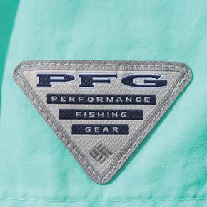 ショートスリーブシャツとショーツは、フィッシングシーンで鍛えられた機能を持つPFGシリーズ