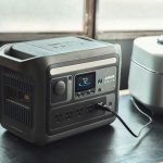 最大出力が1,200Wあるので、大容量の家電など使用できる機材が多く、幅広い場面で役立つ