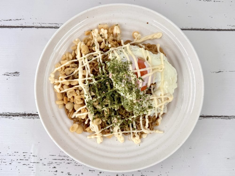 福岡県 栗木商店 くりきの焼きそば／目玉焼き＋天かすをトッピング