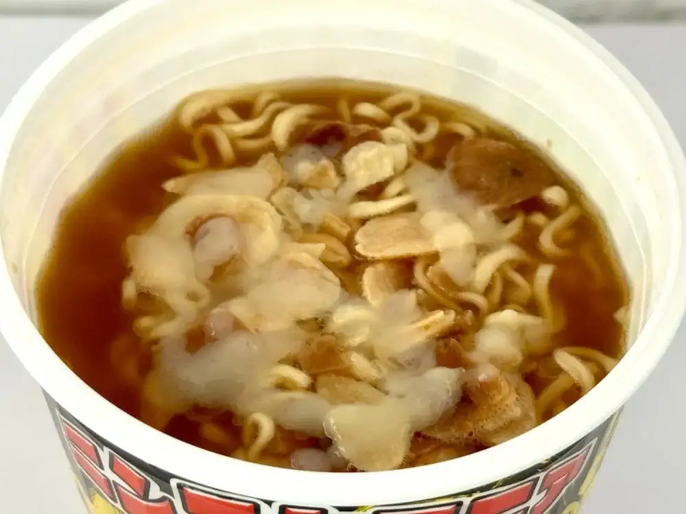 第1位 【激うまカップ麺】マニアがガチ採点!“にんにく×スパイス”最新ベスト3「1位は本気すぎる衝撃のカップヌードル」