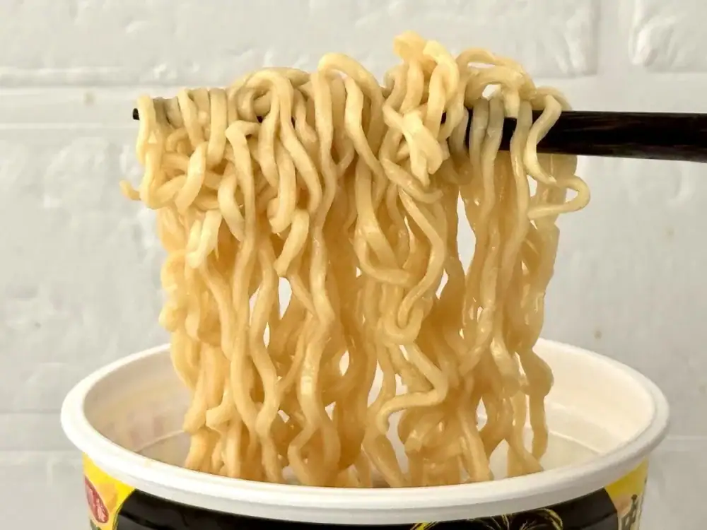 第1位 【激うまカップ麺】マニアがガチ採点!“にんにく×スパイス”最新ベスト3「1位は本気すぎる衝撃のカップヌードル」