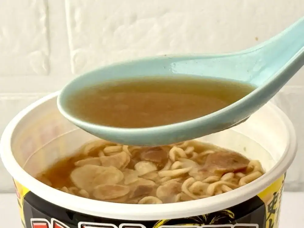 第1位 【激うまカップ麺】マニアがガチ採点!“にんにく×スパイス”最新ベスト3「1位は本気すぎる衝撃のカップヌードル」