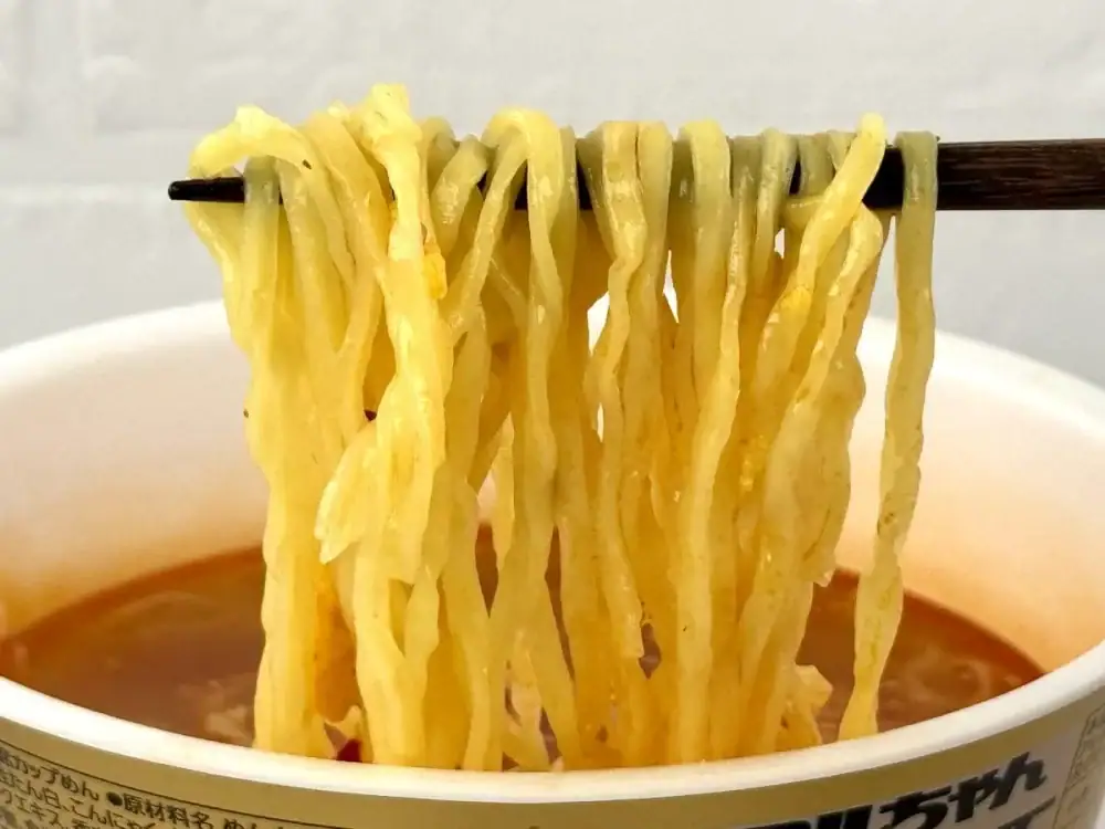 第1位 【激うまカップ麺】マニアがガチ採点!“にんにく×スパイス”最新ベスト3「1位は本気すぎる衝撃のカップヌードル」