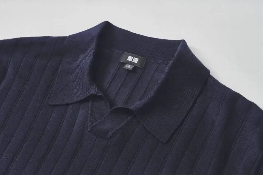 第1位:【ユニクロ2,990円】Tシャツおじさんから脱却!上品で洗える「スキッパーポロ」