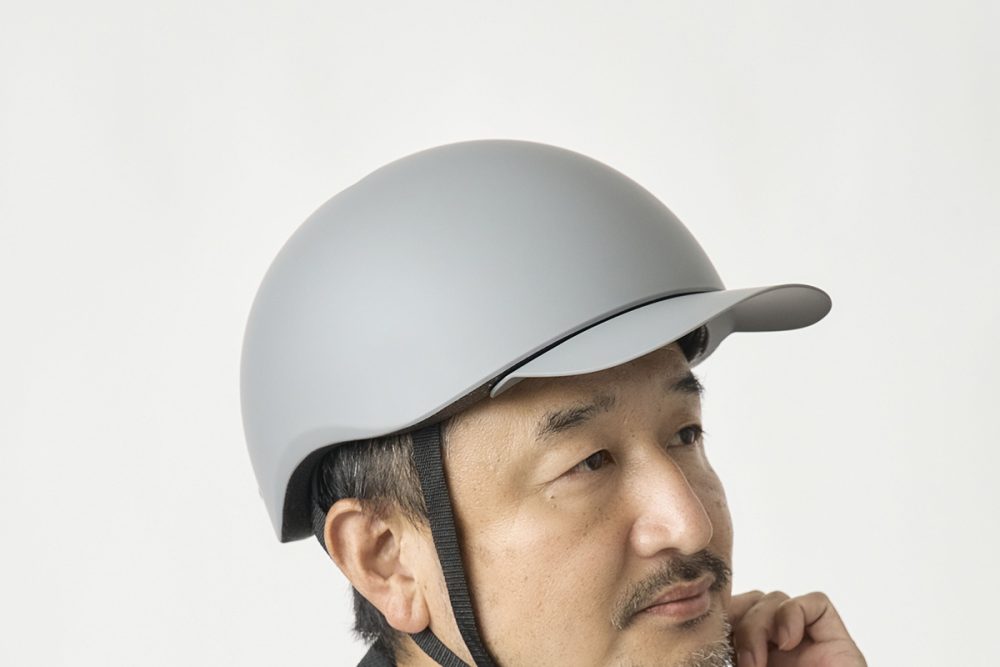 無印良品 風が抜ける 自転車ヘルメット グレー ¥4,990(税込)