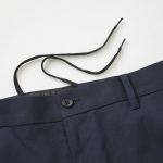 イージーパンツとして、ベルトレスでも着用できる