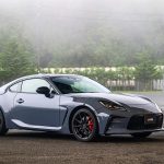 安全面ではアイサイトのカメラが2眼から3眼へと変更。写真は最上級グレードのRZ