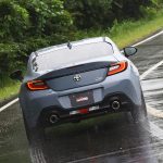 電動パワステも高速コーナーや荒れた路面でのふらつきを抑える方向へと制御を変更している