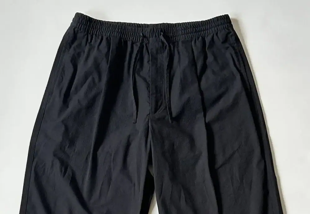 第1位 【GU×EGコラボが話題】2990円の夏パンツは買い？2ヶ月着倒して本音レビュー！部屋着感覚で穿けるのにスラックス見えする夏服の最適解だった