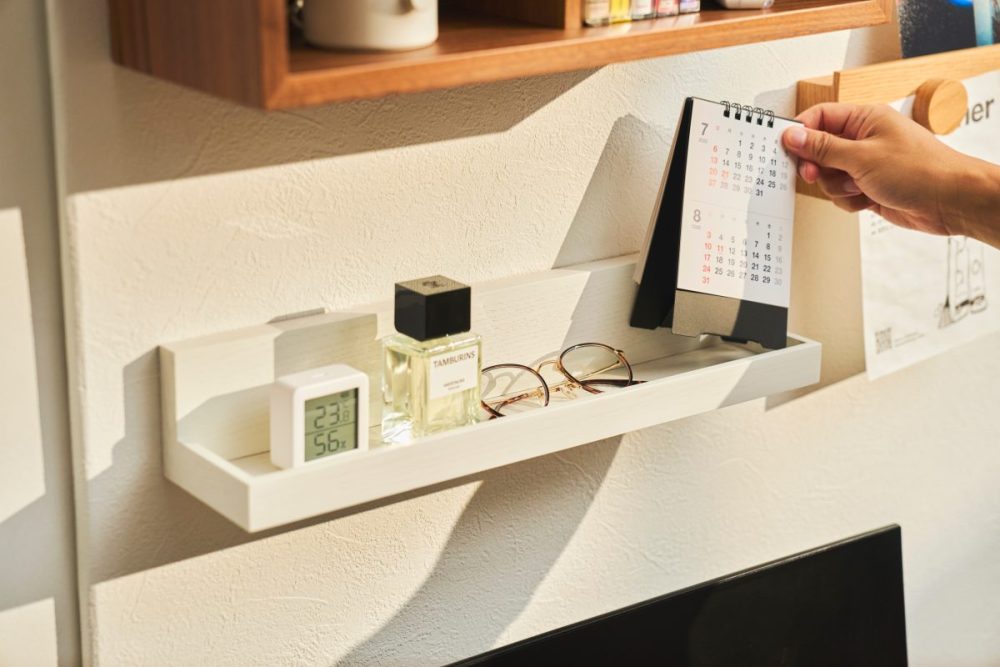 壁に付けられる家具トレー ￥2,990