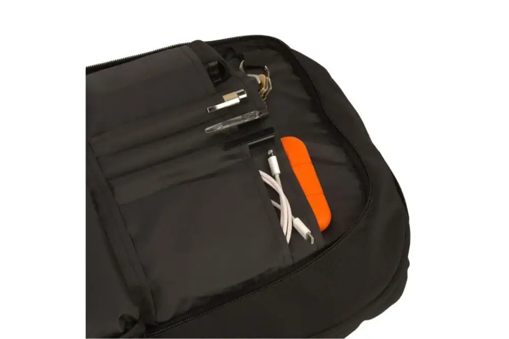 第2位 【1万円台のインケース】PC収納も3層構造も妥協なし！高コスパな新作バックパック「Shift Backpack 25L」がデビュー