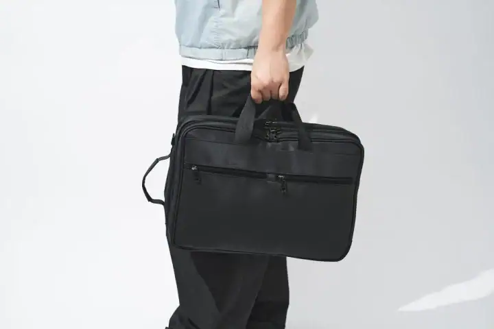 ワークマン「4,900円で3万円級の高機能」雨でも無敵の3WAY、PC収納・3層構造で妥協なし!インケースの新作リュック…ほか【ビジネスバッグの人気記事ランキングベスト3】(2026年7月版)