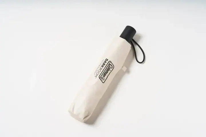 ローソン×コールマン「テントの遮光技術が凄い」2980円の晴雨兼用傘、ファミマ“累計11万本突破”サングラスの新作…ほか【コンビニ雑貨の人気記事ランキングベスト3】(2026年8月版)