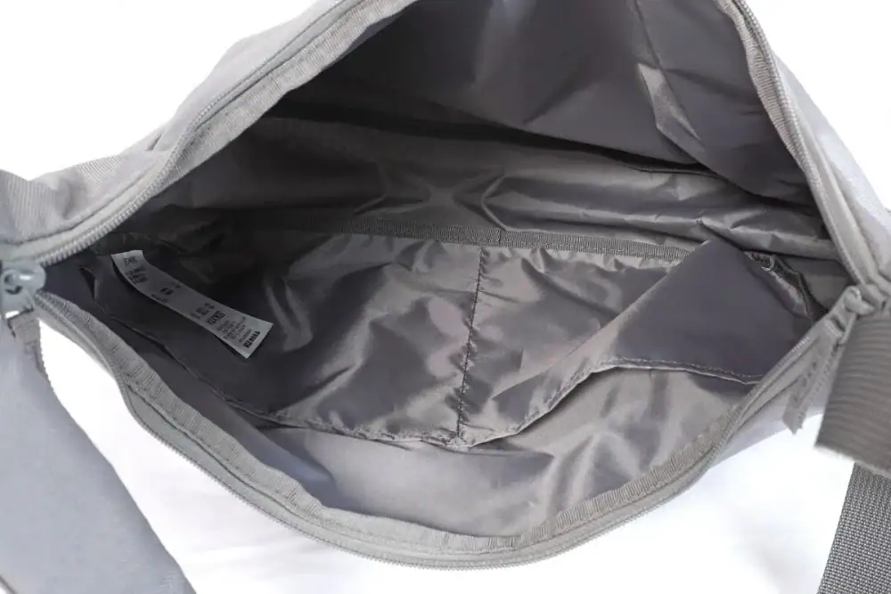 第1位：【無印良品】2,990円でこの完成度！「撥水 2WAY ワンショルダーバッグ」