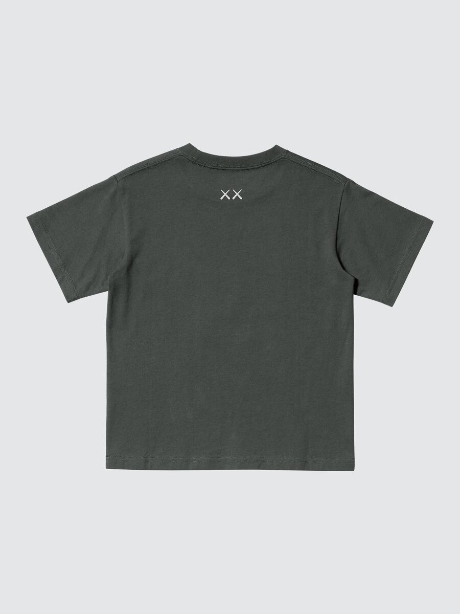 UT「KAWS UNIVERSE Tシャツ（KIDS）」￥990