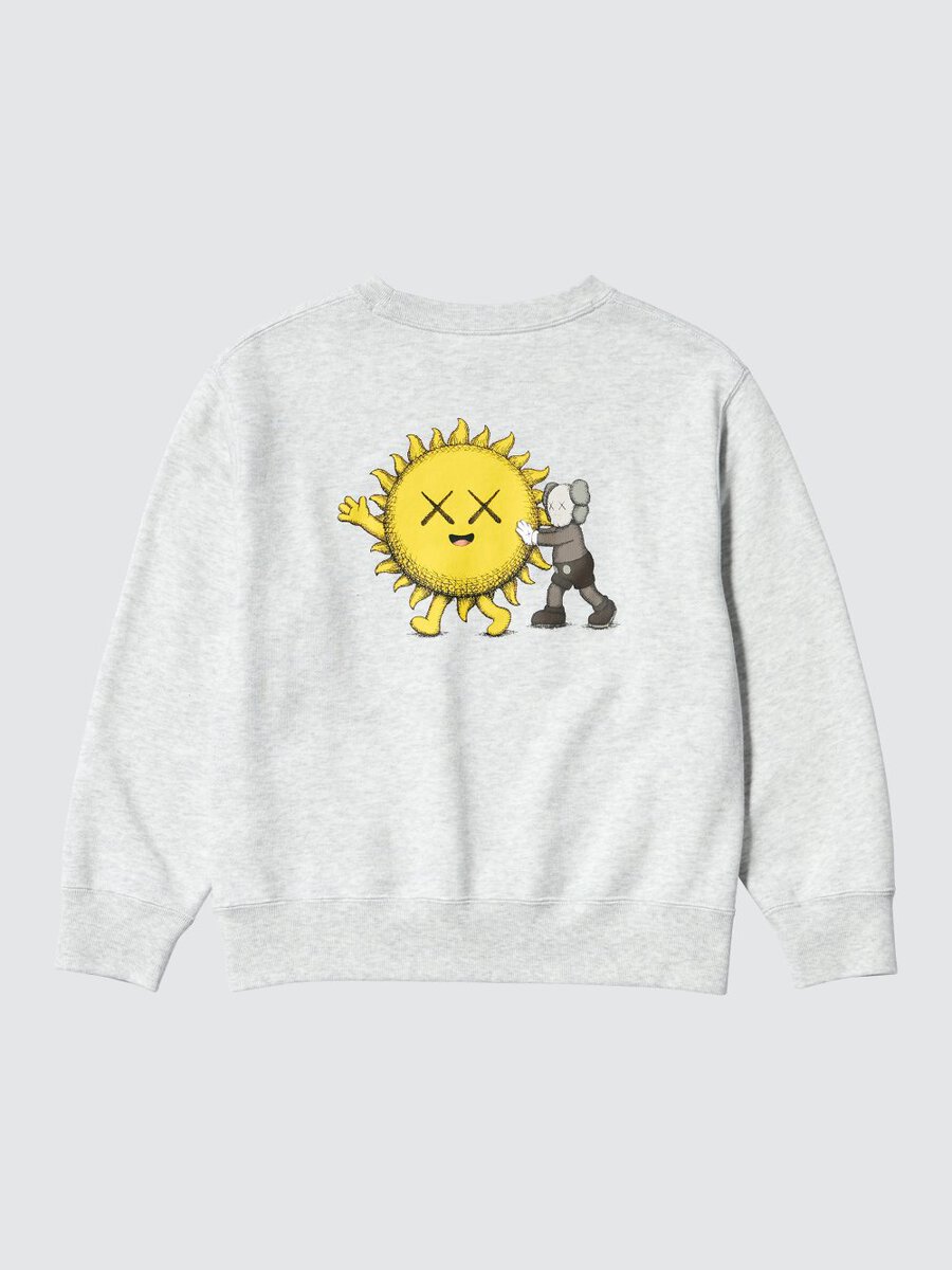 UT「KAWS UNIVERSE スウェットシャツ（KIDS）」￥1,990