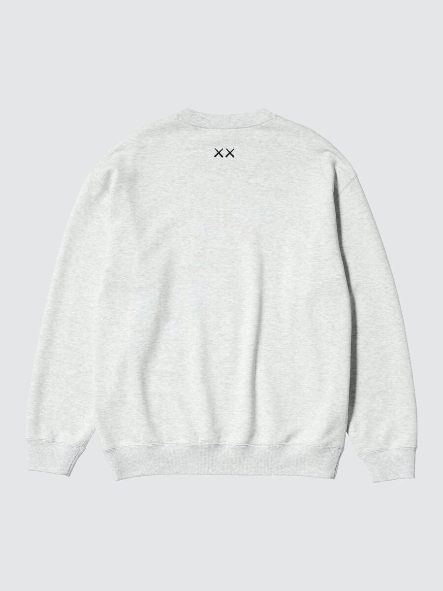 UT KAWS UNIVERSE スウェットシャツ（MEN'S） ￥3,990