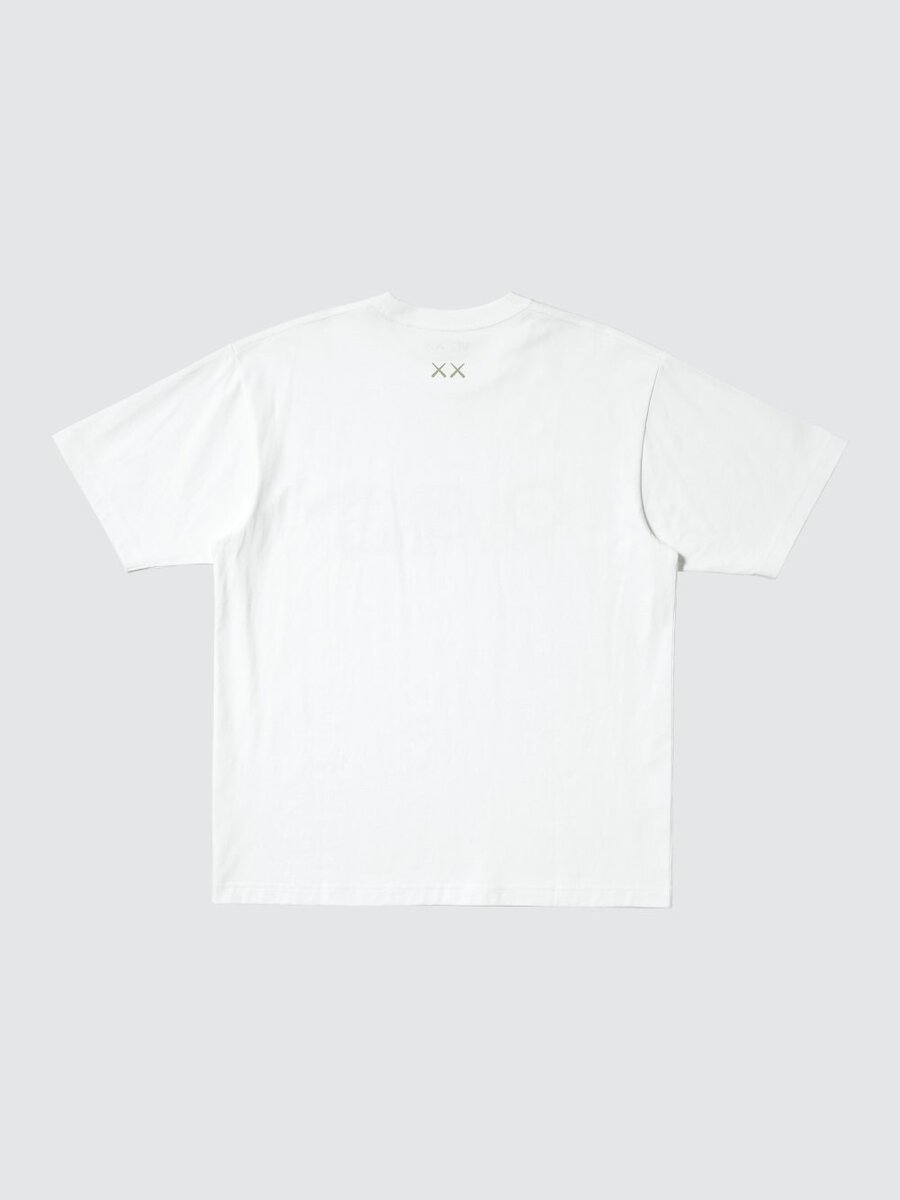 UT「KAWS UNIVERSE Tシャツ（MEN'S）」￥1,990