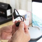 Makuakeのメディア向けガジェット体験会で実機に触れてきた「Mojawa」は、音源は骨から伝え環境音は普通に耳から取り込むタイプの骨伝導イヤホンに属するモデル
