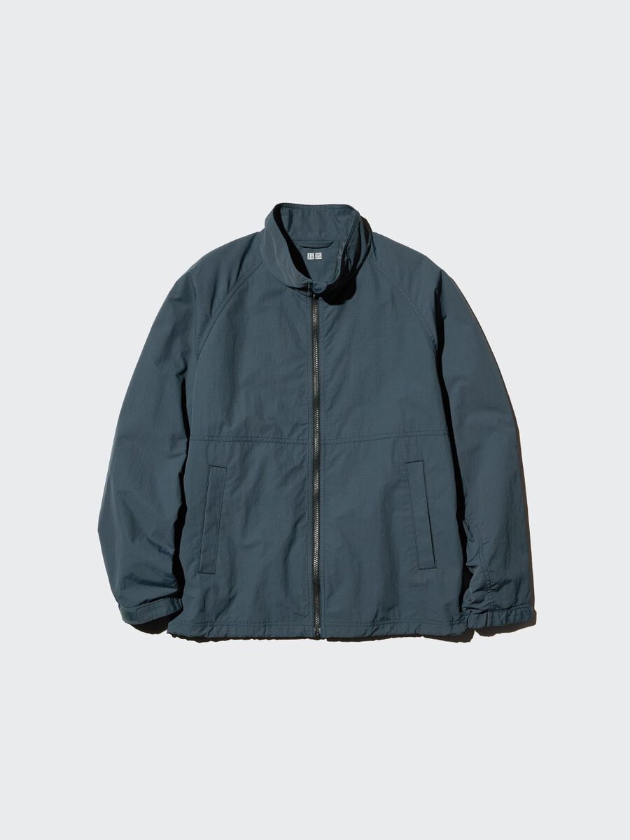 ユニクロ「MEN ウィンドプルーフスタンドブルゾン」¥5,990