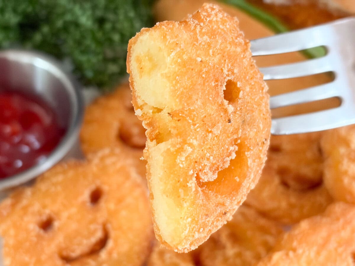 ベアスマイルポテト」を実食してみると、ほぼ味付けゼロなので、じゃがいもの味を強く感じます