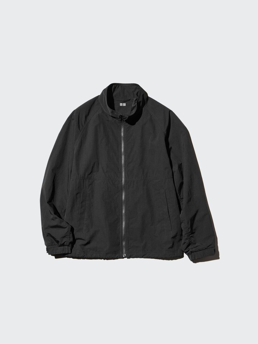 ユニクロ「MEN ウィンドプルーフスタンドブルゾン」¥5,990