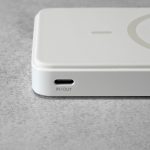 USB-Cポートはバッテリー本体への充電とスマホなどへの給電が可能
