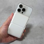 スマホに密着します