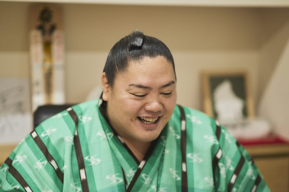 明るいキャラで人気の一山本関