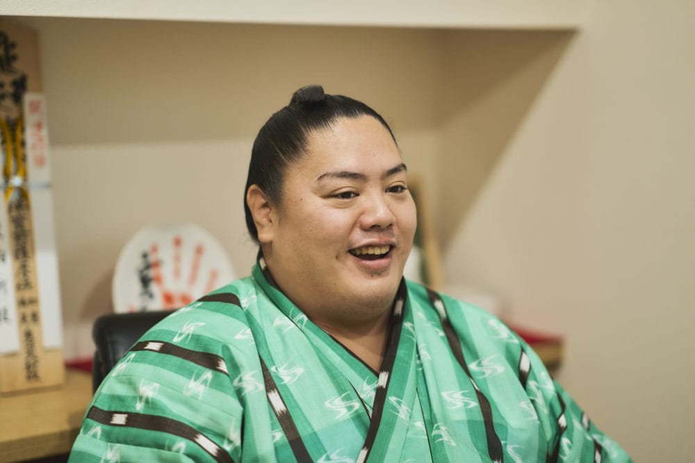 公務員から角界に入門した異色のキャリアを持つ一山本関