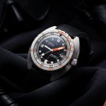 DIXA「SUB 300 Ti5」¥613,800~632,500/自動巻/42.5㎜径/300m防⽔/パワーリザーブは約38時間